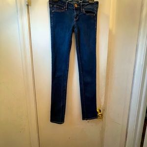 Juniors American Eagle size 4 skinny regular jeans